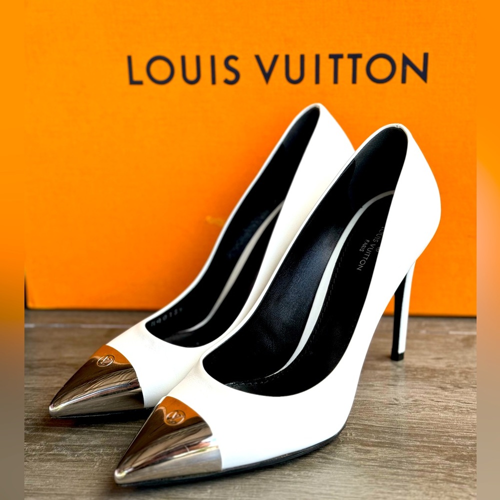 Louis Vuitton Leather White Black Heels Pumps Size 37